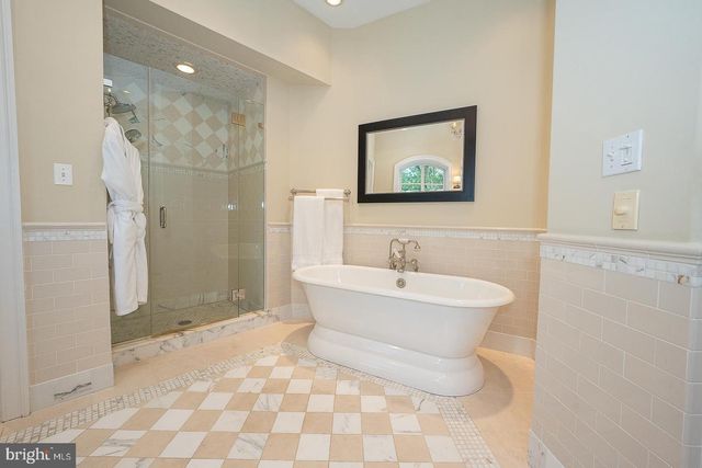 1122 BRYNLAWN RD, Villanova, PA 19085