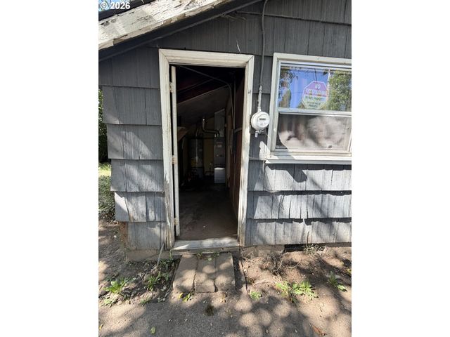 8707 N WOOLSEY Ave, Portland, OR 97203