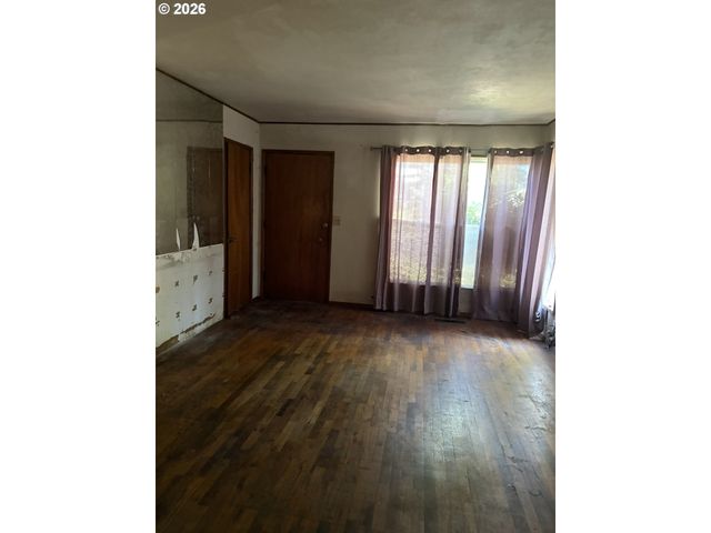 8707 N WOOLSEY Ave, Portland, OR 97203