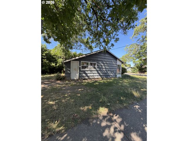 8707 N WOOLSEY Ave, Portland, OR 97203