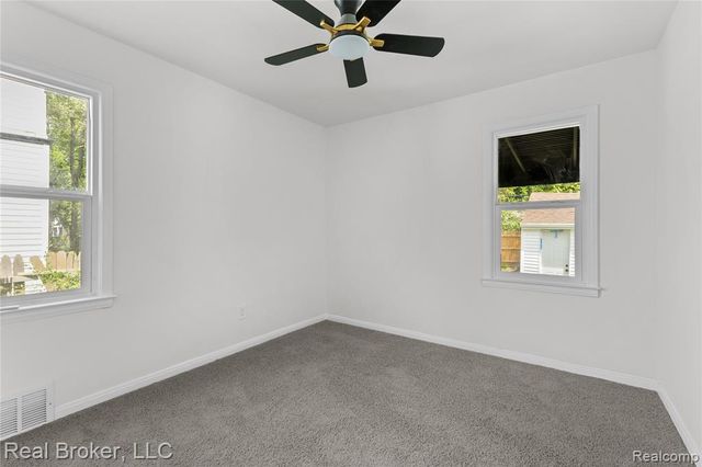 15000 Stansbury Street, Detroit, MI 48227