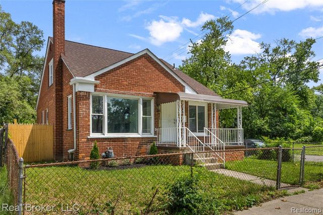 15000 Stansbury Street, Detroit, MI 48227