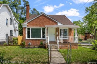 15000 Stansbury Street, Detroit, MI 48227