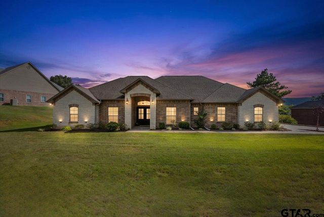 19623 Dove Ridge Dr., Lindale, TX 75771