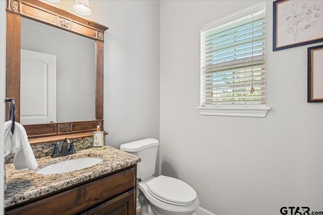 19623 Dove Ridge Dr., Lindale, TX 75771