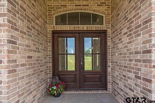 19623 Dove Ridge Dr., Lindale, TX 75771
