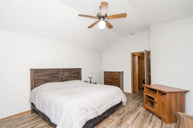 5408 Cody Drive, West Des Moines, IA 50266
