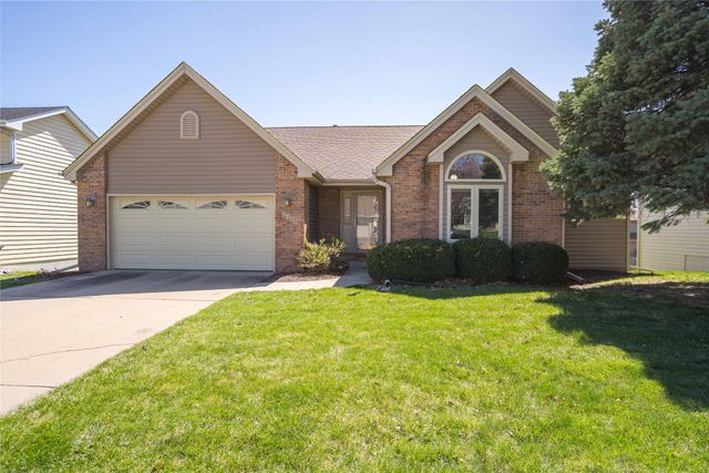 5408 Cody Drive, West Des Moines, IA 50266
