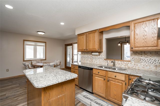 5408 Cody Drive, West Des Moines, IA 50266