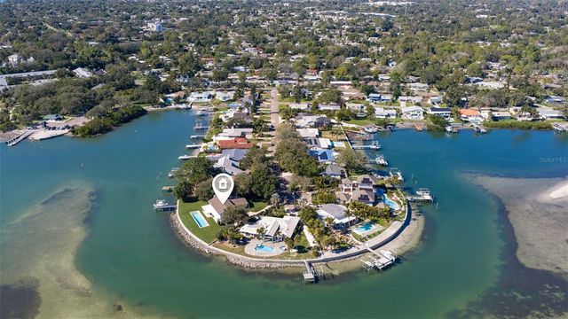 218 COLONY POINT ROAD S, St Petersburg, FL 33705