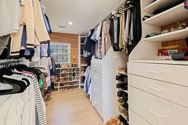 218 COLONY POINT ROAD S, St Petersburg, FL 33705