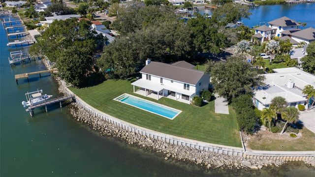 218 COLONY POINT ROAD S, St Petersburg, FL 33705