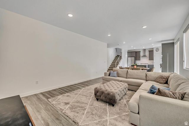 717 W WYNWOOD DR, Murray, UT 84123