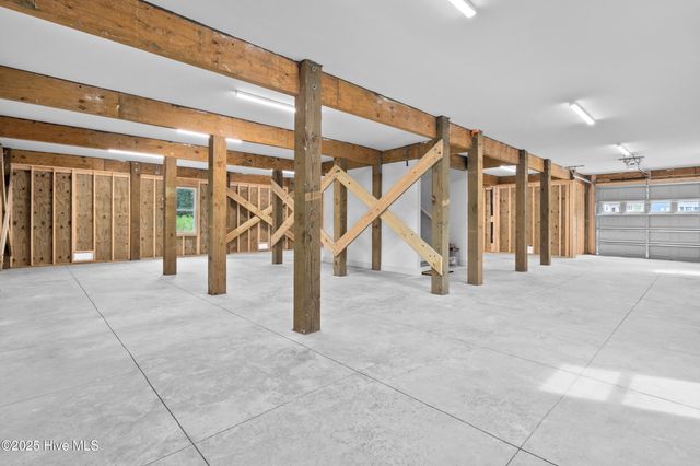 402 Harrison Court, Sneads Ferry, NC 28460