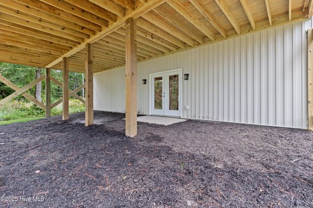 402 Harrison Court, Sneads Ferry, NC 28460