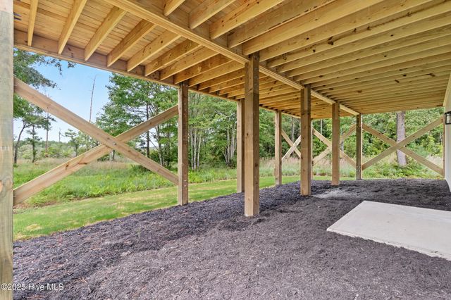 402 Harrison Court, Sneads Ferry, NC 28460