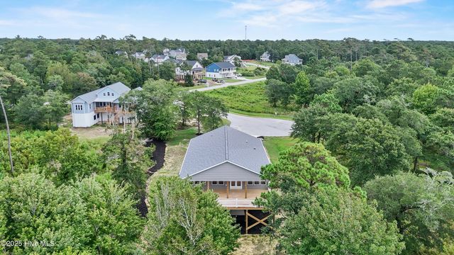 402 Harrison Court, Sneads Ferry, NC 28460