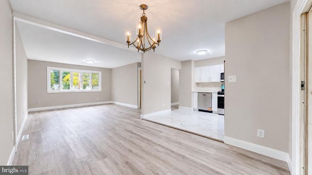 214 1ST AVE, Lindenwold, NJ 08021
