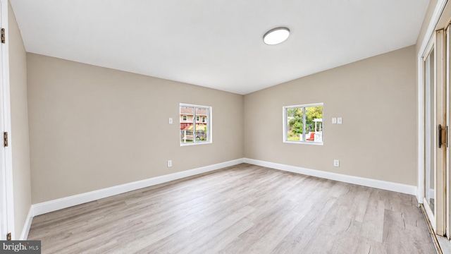214 1ST AVE, Lindenwold, NJ 08021