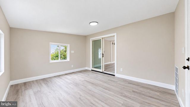 214 1ST AVE, Lindenwold, NJ 08021