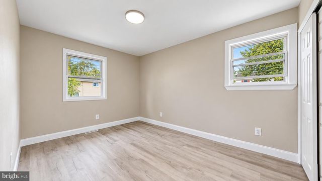 214 1ST AVE, Lindenwold, NJ 08021