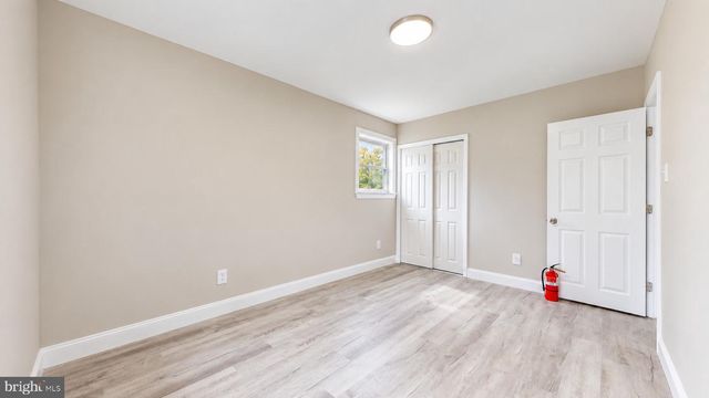 214 1ST AVE, Lindenwold, NJ 08021