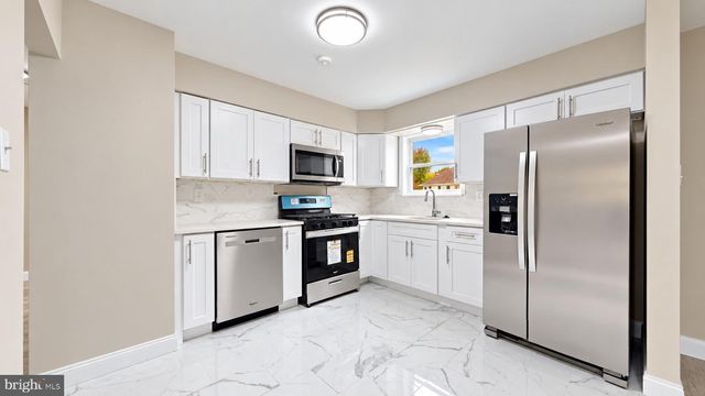 214 1ST AVE, Lindenwold, NJ 08021