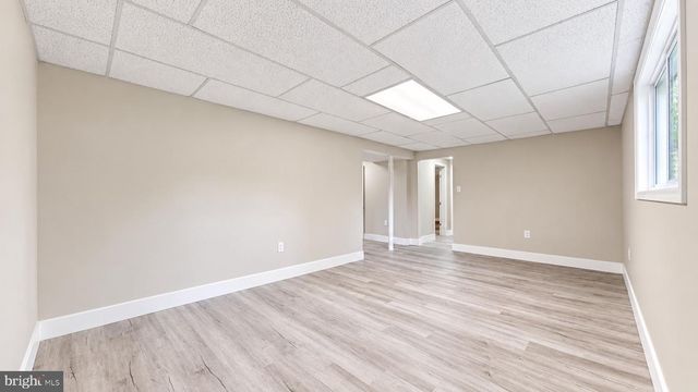 214 1ST AVE, Lindenwold, NJ 08021