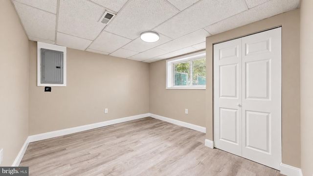 214 1ST AVE, Lindenwold, NJ 08021