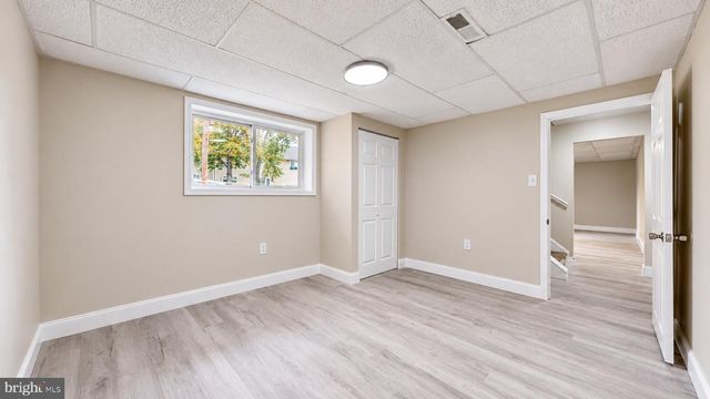 214 1ST AVE, Lindenwold, NJ 08021