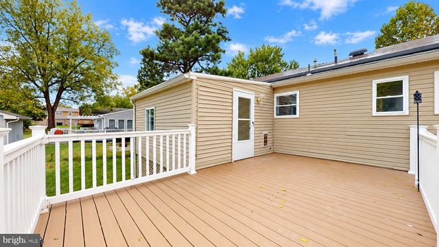 214 1ST AVE, Lindenwold, NJ 08021