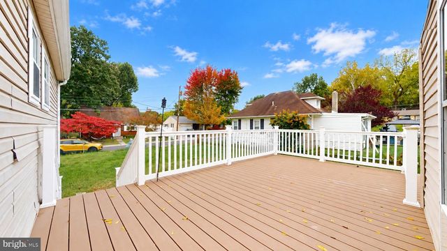 214 1ST AVE, Lindenwold, NJ 08021