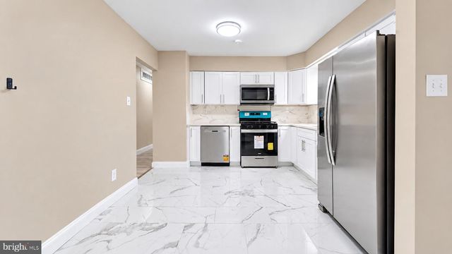 214 1ST AVE, Lindenwold, NJ 08021