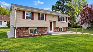 214 1ST AVE, Lindenwold, NJ 08021