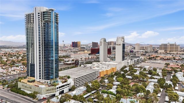 4381 West Flamingo Road 822, Las Vegas, NV 89103
