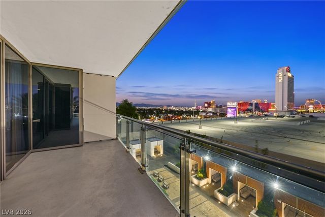 4381 West Flamingo Road 822, Las Vegas, NV 89103