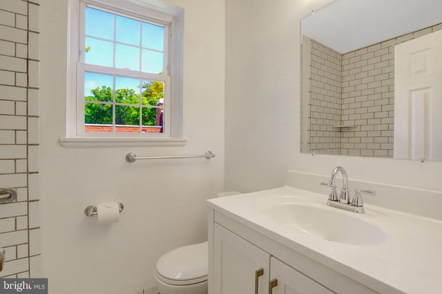 4837 27TH RD S, Arlington, VA 22206