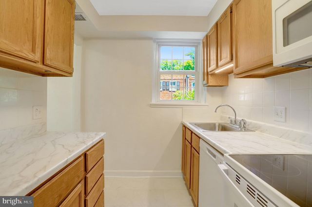 4837 27TH RD S, Arlington, VA 22206