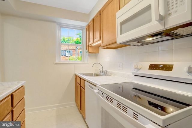 4837 27TH RD S, Arlington, VA 22206