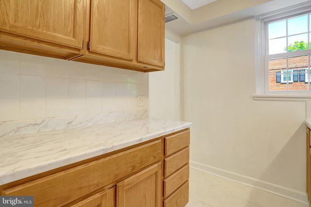 4837 27TH RD S, Arlington, VA 22206