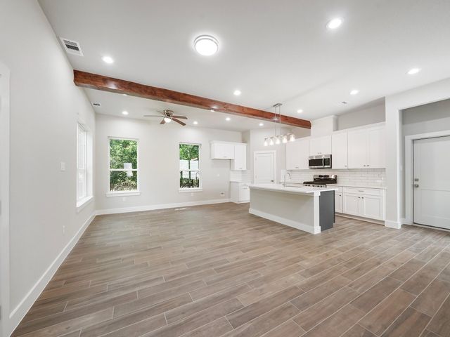 731 Magnolia Point Drive, Houston, TX 77336