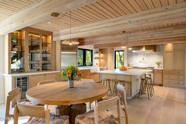 1015 W El Roblar Drive, Ojai, CA 93023