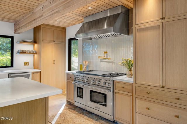 1015 W El Roblar Drive, Ojai, CA 93023