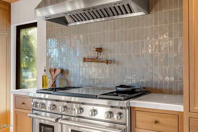 1015 W El Roblar Drive, Ojai, CA 93023