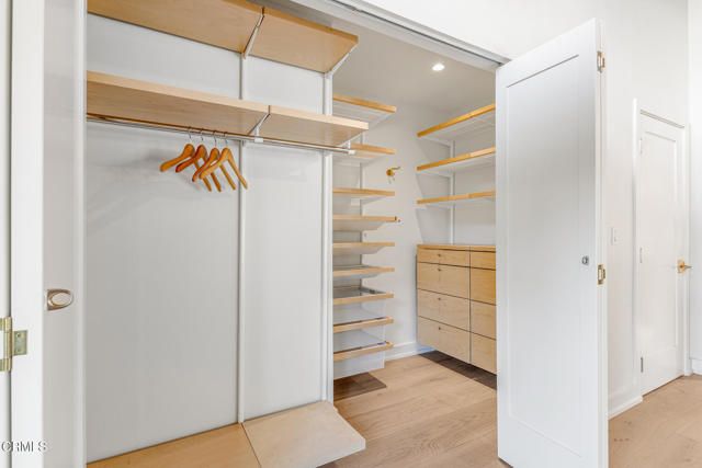 1015 W El Roblar Drive, Ojai, CA 93023