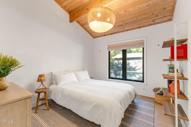 1015 W El Roblar Drive, Ojai, CA 93023