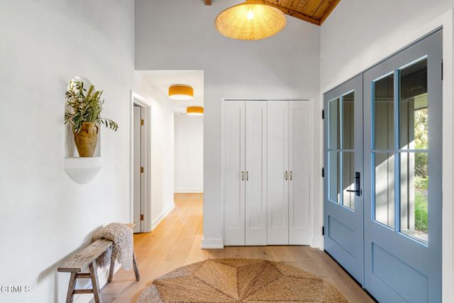 1015 W El Roblar Drive, Ojai, CA 93023