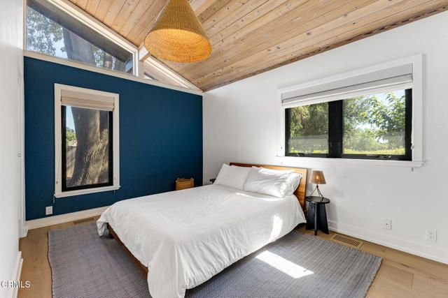 1015 W El Roblar Drive, Ojai, CA 93023