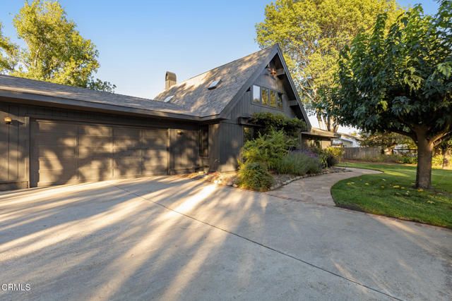 1015 W El Roblar Drive, Ojai, CA 93023