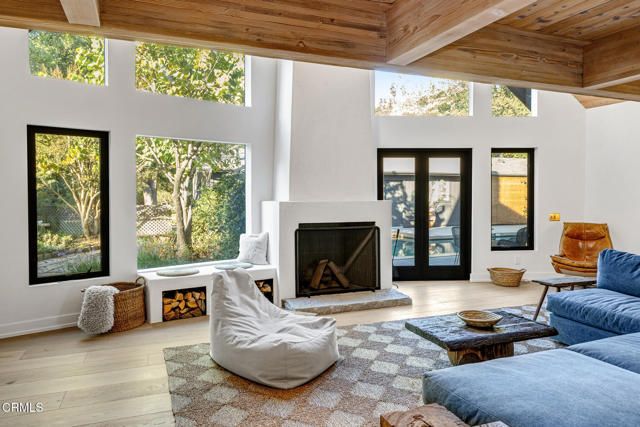 1015 W El Roblar Drive, Ojai, CA 93023